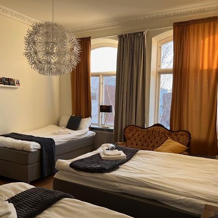 Froevi Hotell Frovi Exterior foto